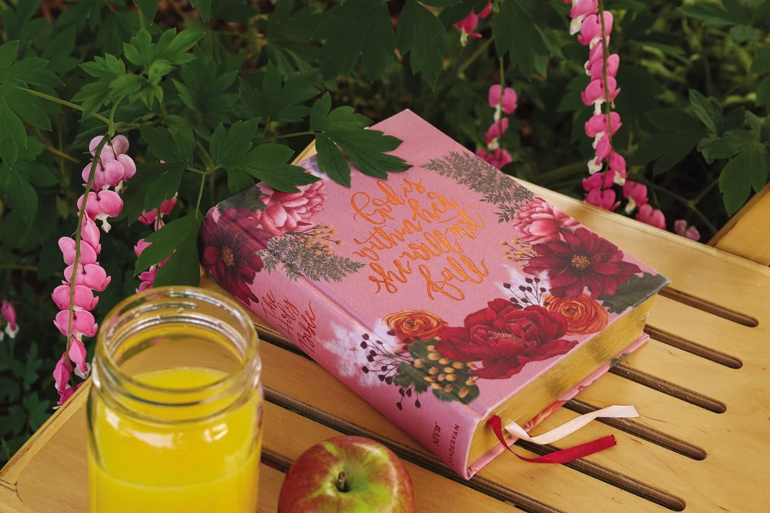 Niv, Artisan Collection Bible, Cloth over Board, Pink Floral, Designed Edges under Gilding, Red Letter Edition, Comfort Print image number 6