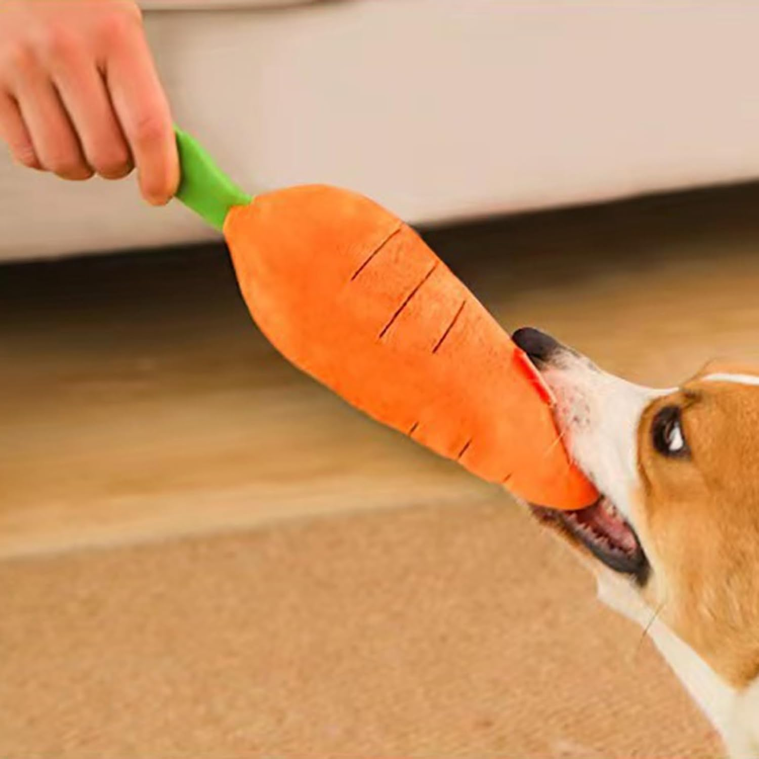 Wyjuan Crinkle Dog Toy for Small, Medium, Large Breeds, Cute Carrot with Soft Squeaker, Best Pet Supplies Carrot Shape Pet Plush Toy with Sound, Bite-Resistant Soft Comfortable Dog Squeak Toys image number 4