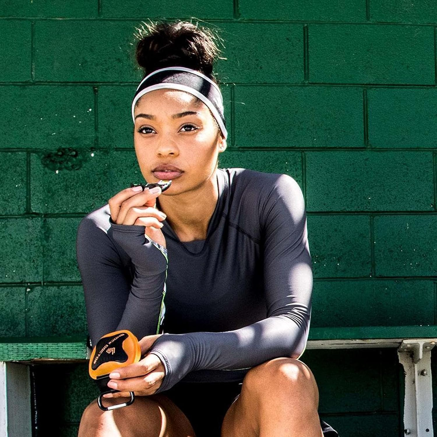 Shock Doctor Ventilated Mouth Guard Case, Universal Storage for Adult & Youth Sizes image number 1