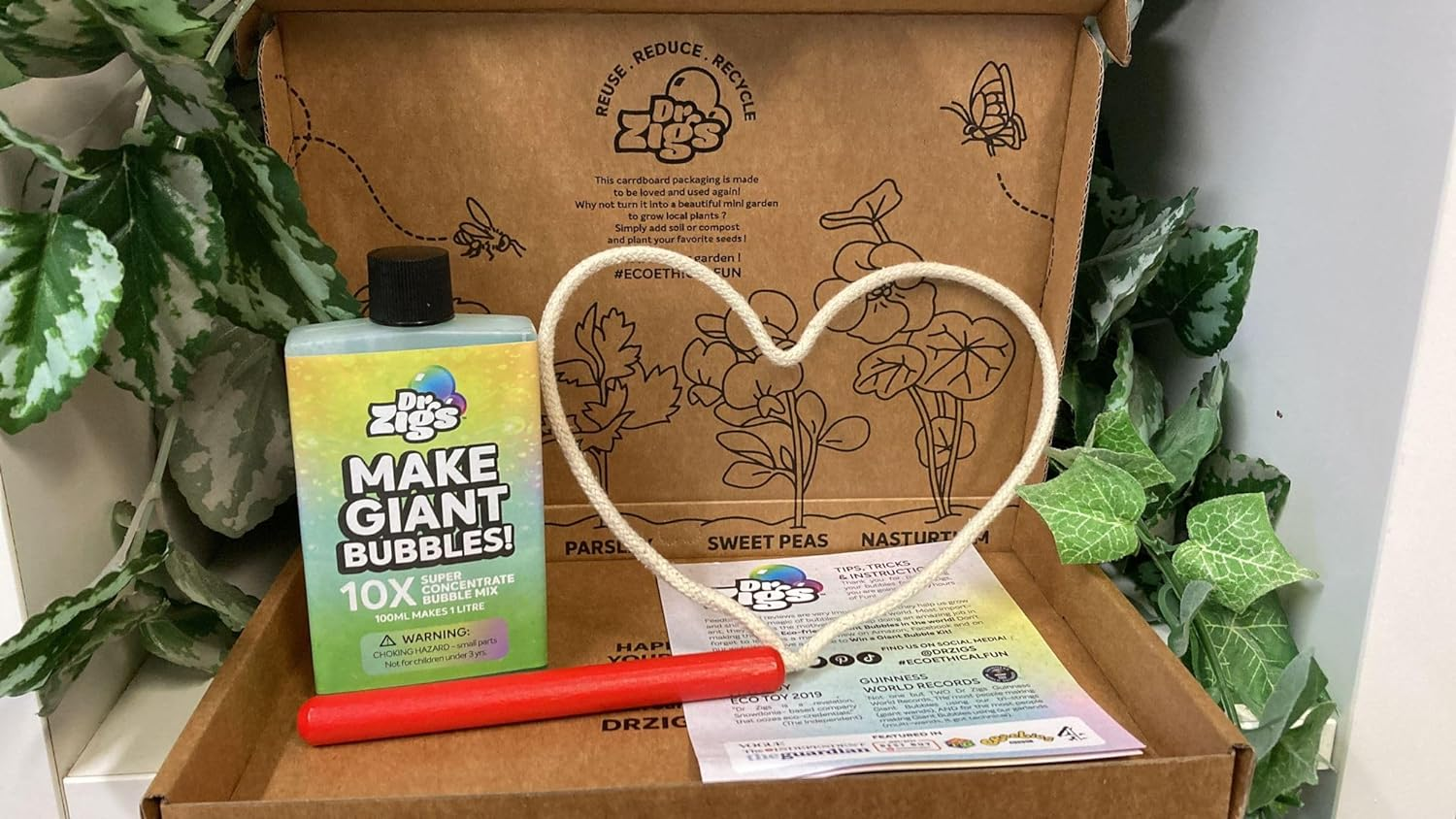 Dr Zigs Eco Giant Bubble Kit- Hand Wand Set - Huge Bubble Making Set, Fun Garden Toys for Kids, Toddlers & Adults, Soap Solution & Booklet Included, Made for Fun Outdoor Party Games