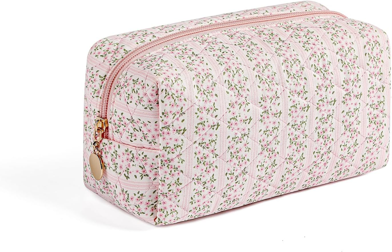 WHHJM Cute Floral Makeup Bag Small Cotton Quilted Cosmetic Bag, Aesthetic Essential Bag Emergency Bag Gift for Women Girls Travel Accessories (Blue Floral)
