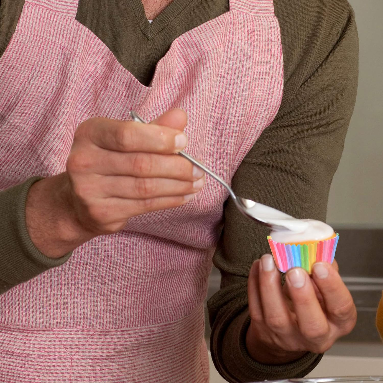 600 Pcs Cupcake Baking Cases, Muffin Cupcakes Paper Wrappers Cases Liners, Rainbow Baking Cups Wedding Birthday Party Liners Cases - 6 Styles