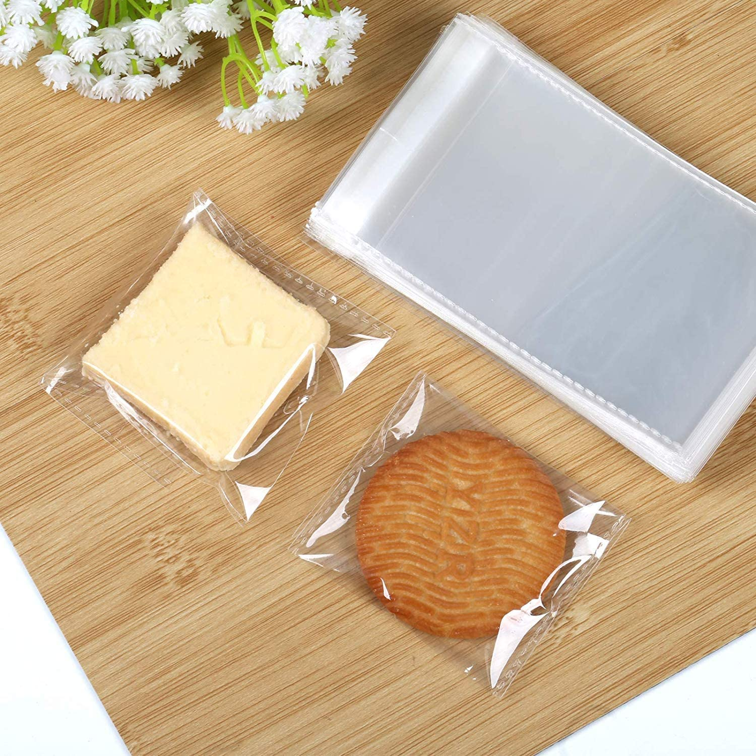 GWHOLE 100 PCS 2.75X 3.94 Inch Resealable Clear Cello Cellophane Bags Self Adhesive Sealing for Bakery, Candle, Soap, Cookie Poly Bags image number 1