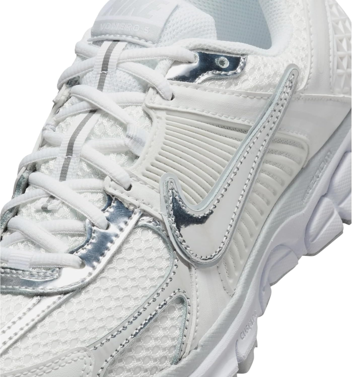 NIKE Women'S Zoom Vomero 5 Gold Sneaker image number 5