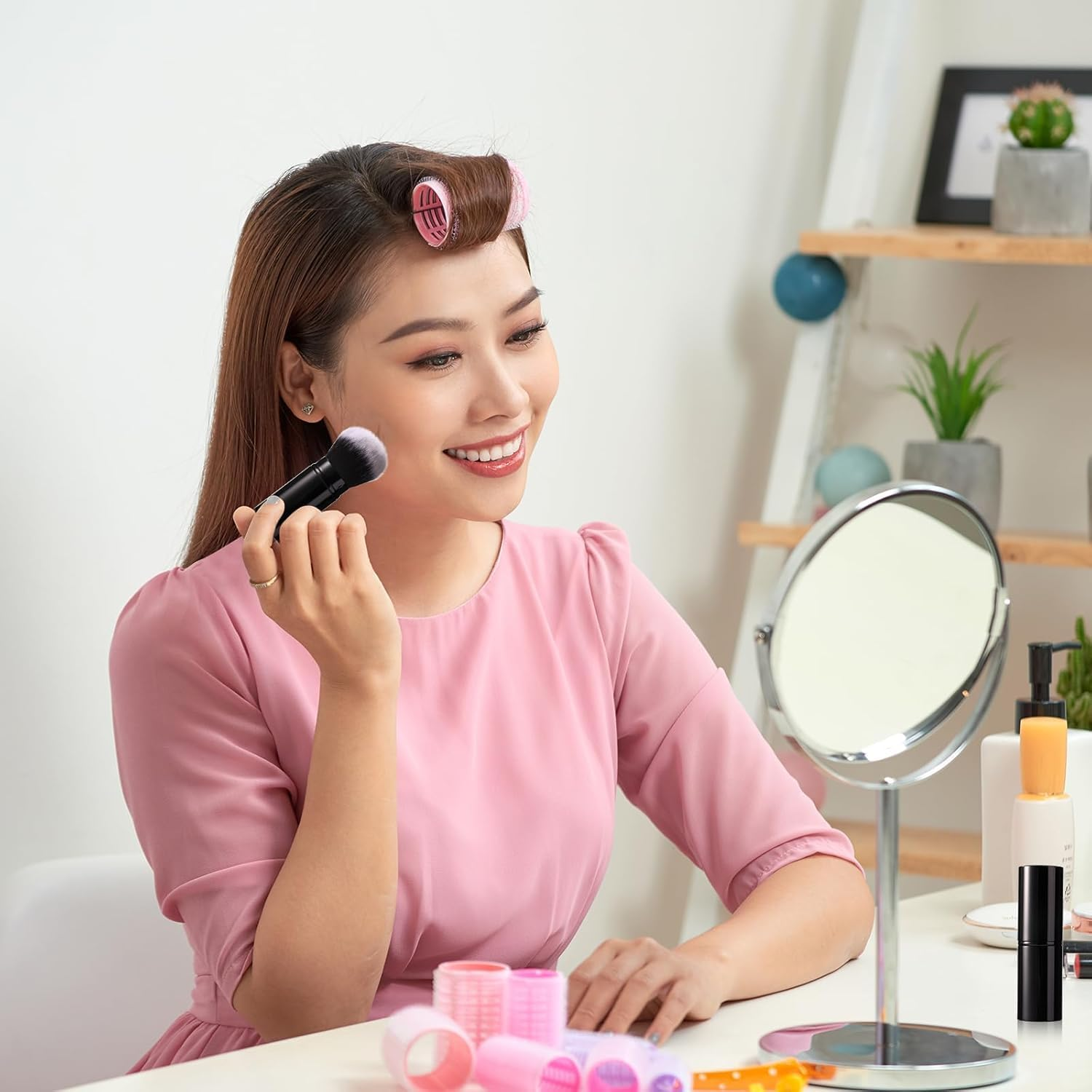 Black Retractable Make-Up Brush, 2Pcs Retractable Kabuki Makeup Brushes with Flat and Oblique Top, Retractable Kabuki Makeup Powder Foundation Makeup Brushes image number 3