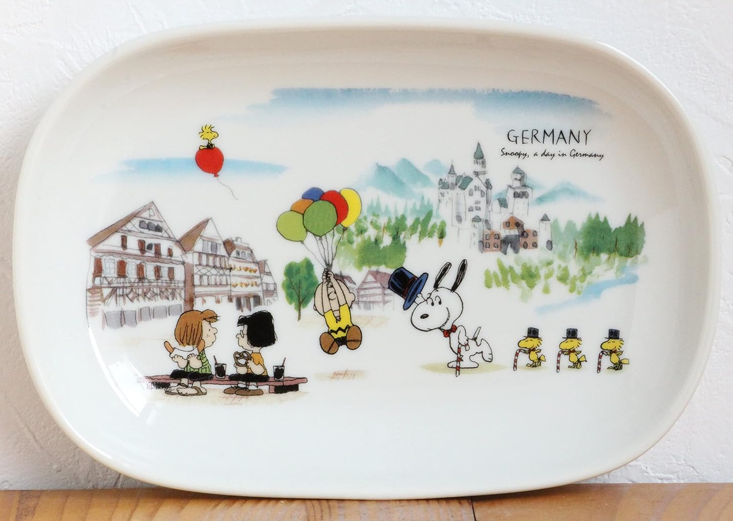Shimizutougyou 3870067 Snoopy Oval Plate, Germany & Mexico, 2 Pattern Set, Plate image number 1