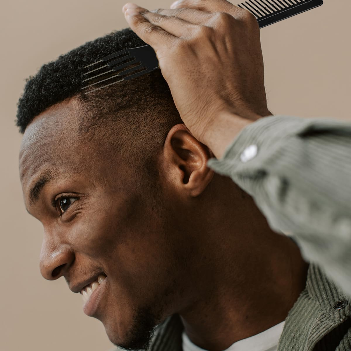 BEZANU Black Rat Tail Combs, 4 PCS Hair Stylists Professional Styling Comb Set for All Hair Types & Styles (3 Kinds) image number 4