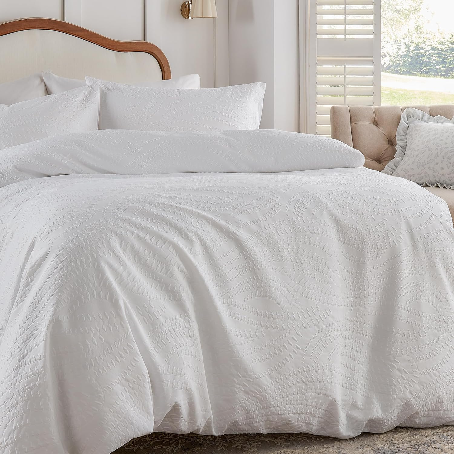 Wylder Nature Georgia Duvet Cover Set &ndash; Elegant Heat-Pressed Textured Bedding with Button Closure (White - King) image number 1