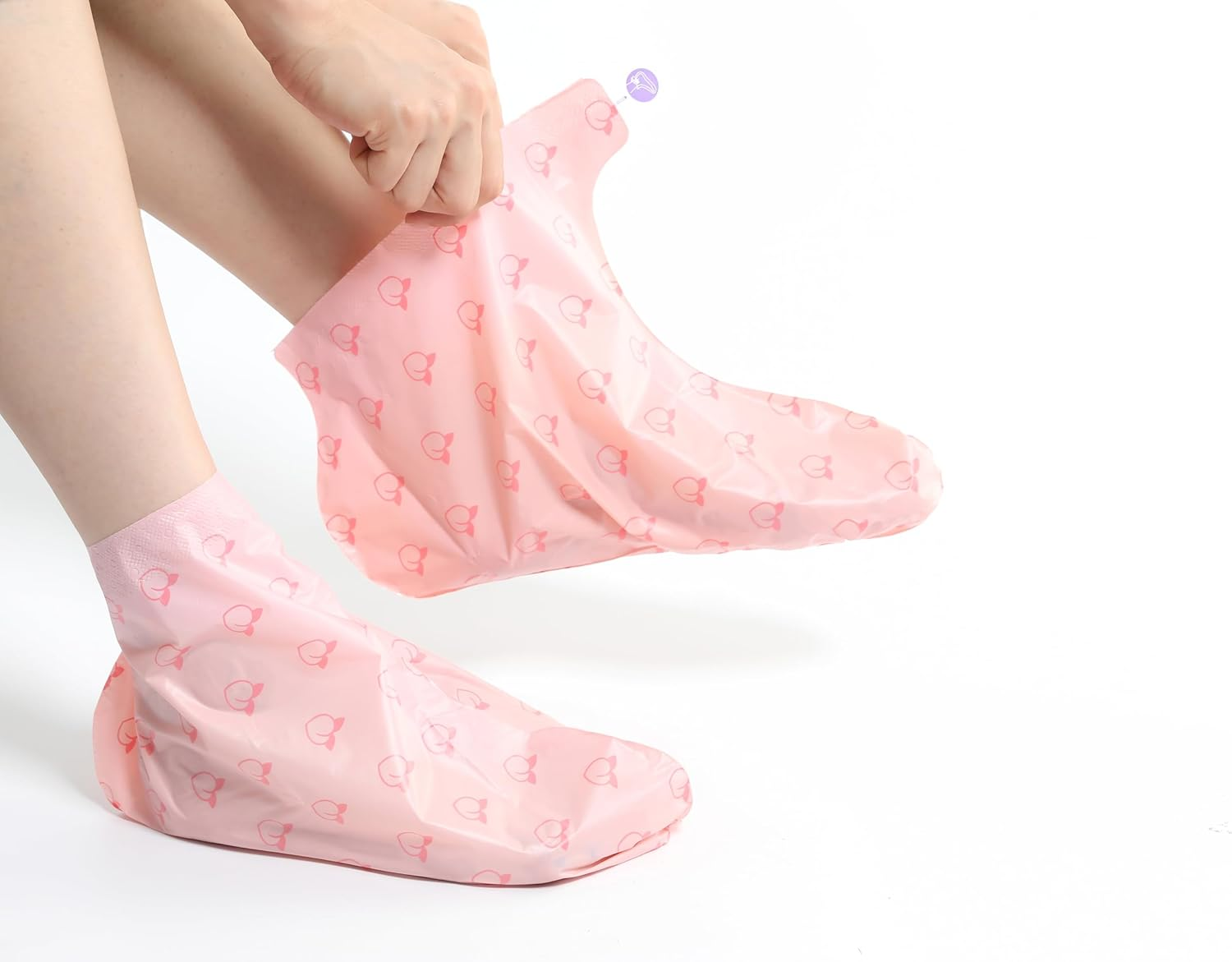 TONYMOLY I&rsquo;M Lovely Peach Foot Mask &ndash; 5-Count Hydrating & Soothing Korean Foot Mask with Peach & Honeysuckle Extracts for Soft, Rejuvenated Feet image number 1