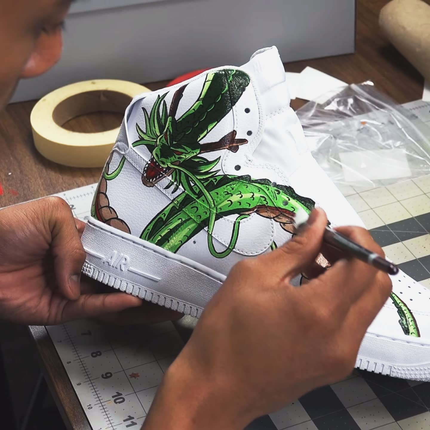 Angelus Leather Articles Shiny Glossy Acrylic Finisher 4 Oz Hi-Gloss W/Additive