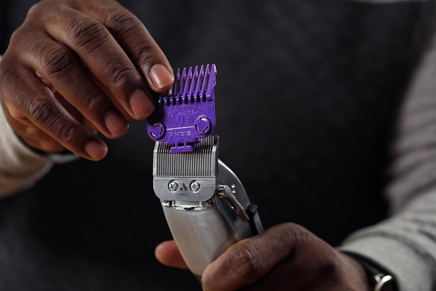 Andis the OG Size #0 Comb Dual Magnet Guide Fits MLC & ML Master Clippers 561385 image number 3