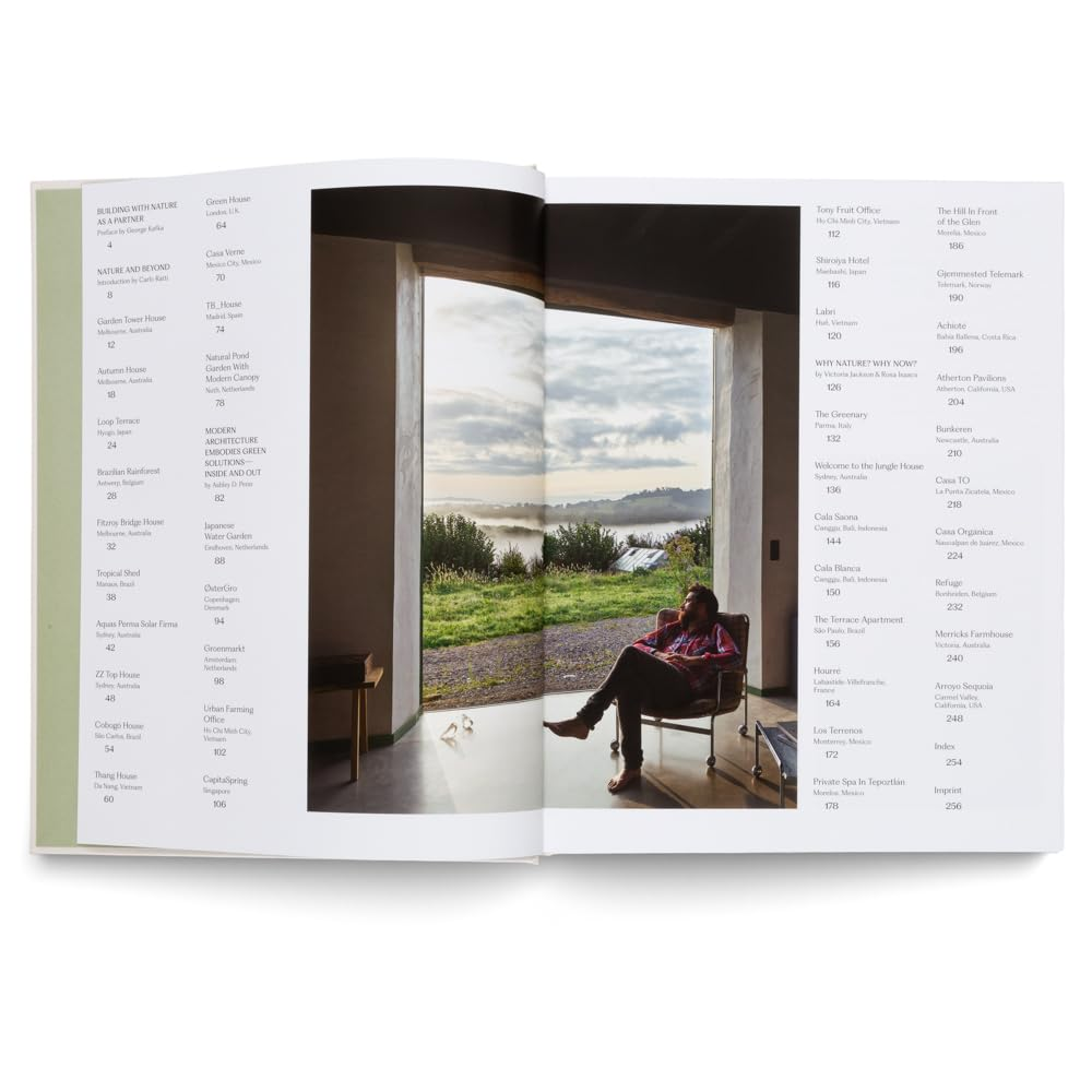 The House of Green: Natural Homes and Biophilic Architecture image number 4