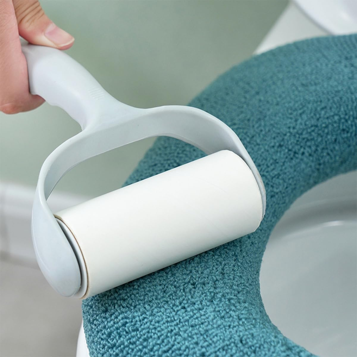 Set of 4 NUZAMAS Toilet Seat Covers Soft Toilet Cushion Toilet Cover with Flip Lid Handle Universal Portable Toilet Seat Washable Toilet Seat for Home Bathroom image number 4