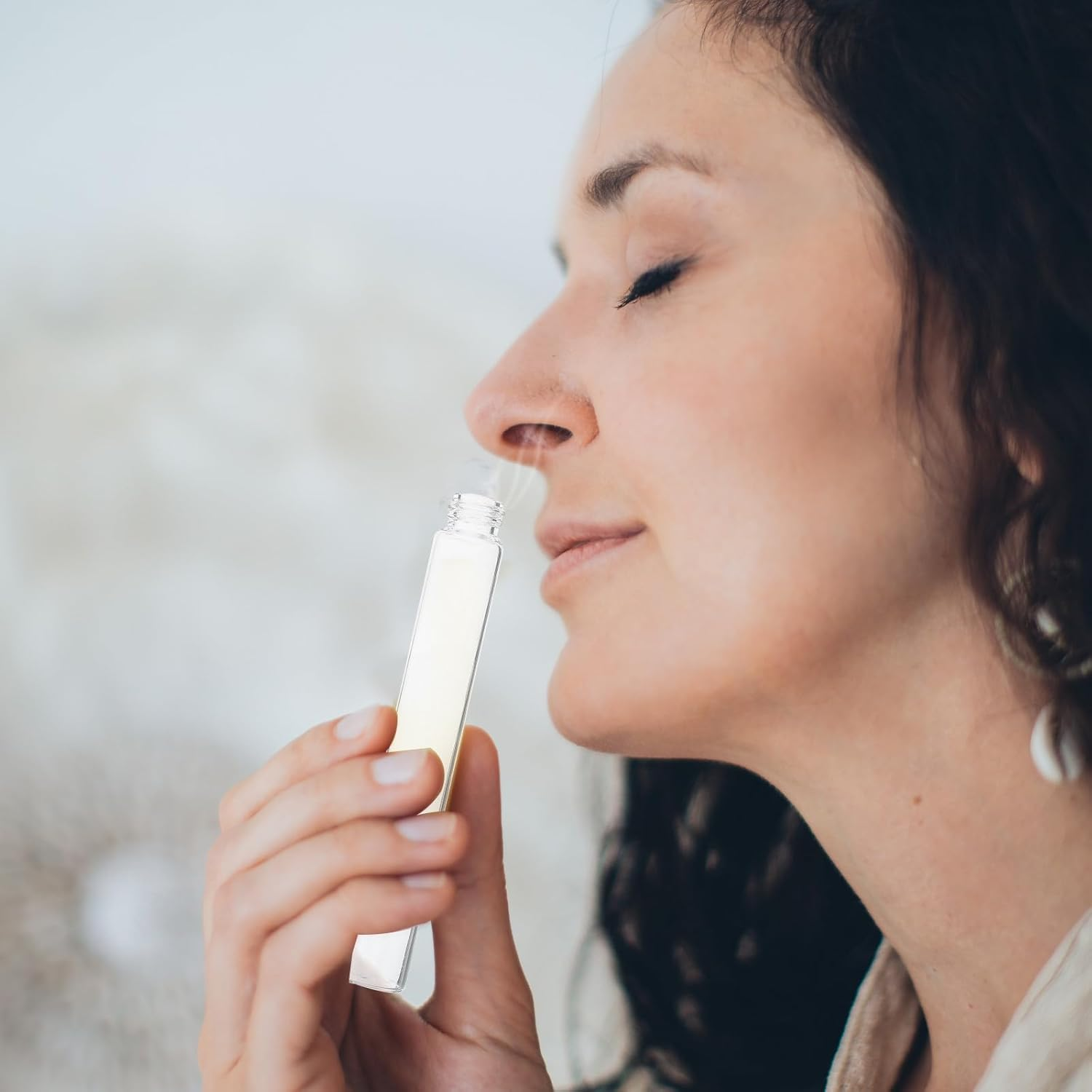 Veemoon 10Pcs Refillable Small Perfume Spray Bottles Set, Portable Empty Glass Sprayer Bottles for Essential Oils and Fragrance, Black Liquid Atomizer for Travel and Daily Use image number 3