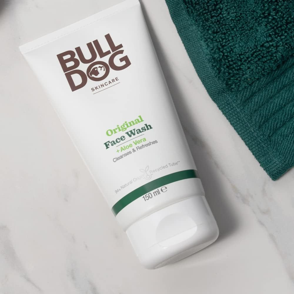 Bulldog Skincare for Men Original Face Wash, Mild and Non-Drying Cleanser, with Aloe Vera, Camelina Oil and Green Tea, 150Ml (Pack of 2) image number 4