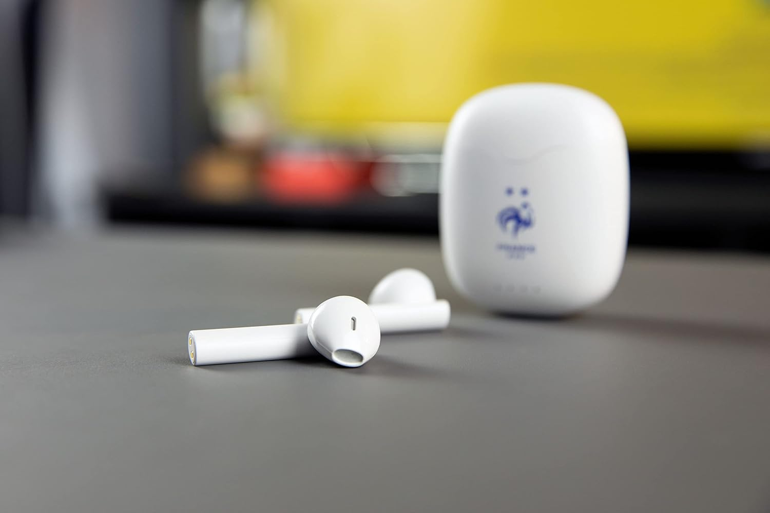 KX FFF TWS Headphones - White image number 3