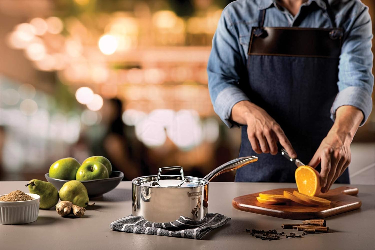 Tramontina Grano Stainless Steel Sauce Pan with Tri-Ply Body, 16 Cm Diameter image number 4