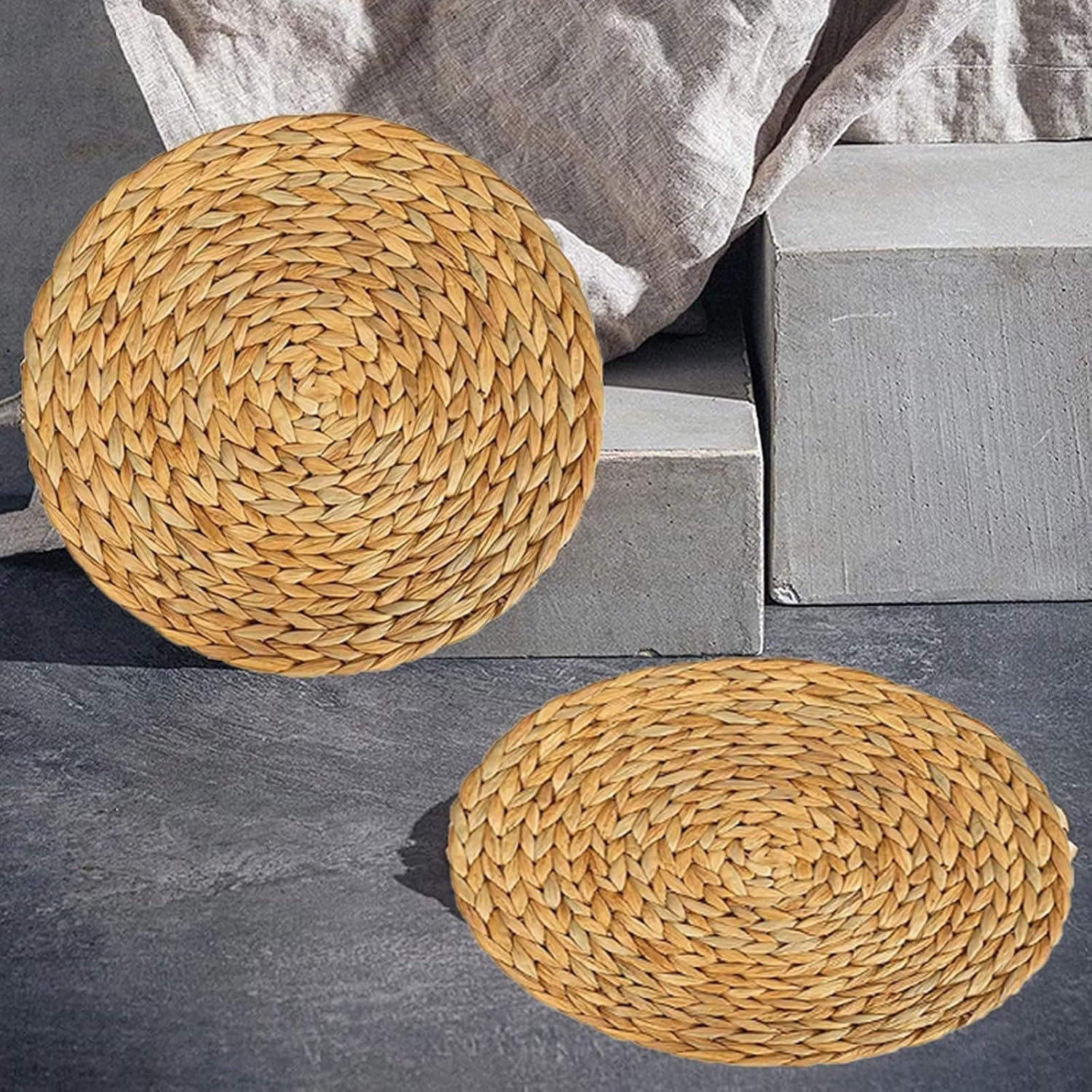 Typutomi 4 Pack Woven Placemats Round, 10 Inch Natural Braided Placemat Set No-Slip Heat Resistant Handmade Straw Weave Mats for Table, Coasters, Pots image number 1