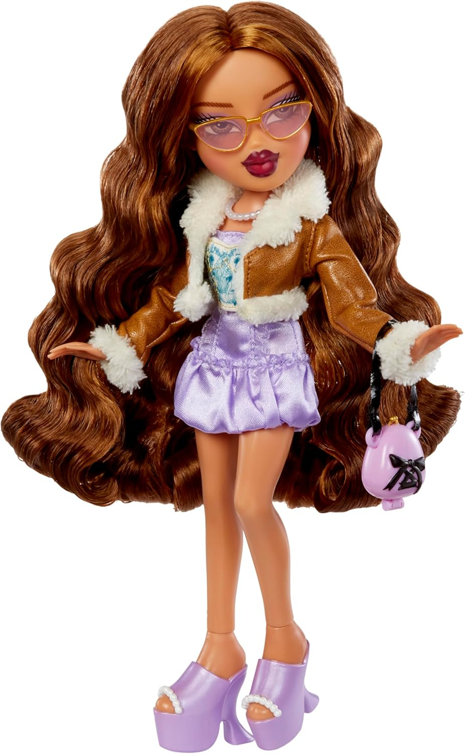 Bratz Babyz Runwayz Doll - Cloe - 1 Collectible Fashion Doll with Stylish Outfit, Cute Baby Doll with a Necklace That Doubles as a Keychain - Kids Toy - Great for Ages 6 and Older image number 6