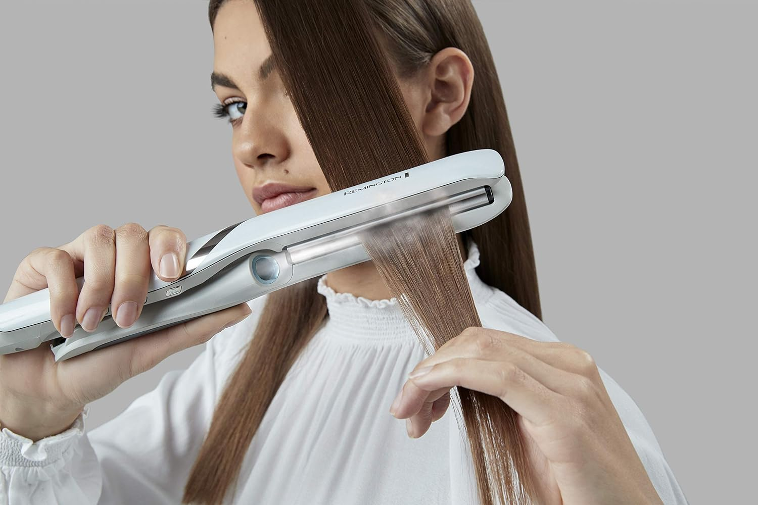 Remington Straighteners [Test Winner] Hydraluxe Pro (Mist Technology "Hydracare" for Long-Lasting Results without Heat Damage, Moisture-Retaining Ceramic Coating) Hair Straightener S9001 image number 2