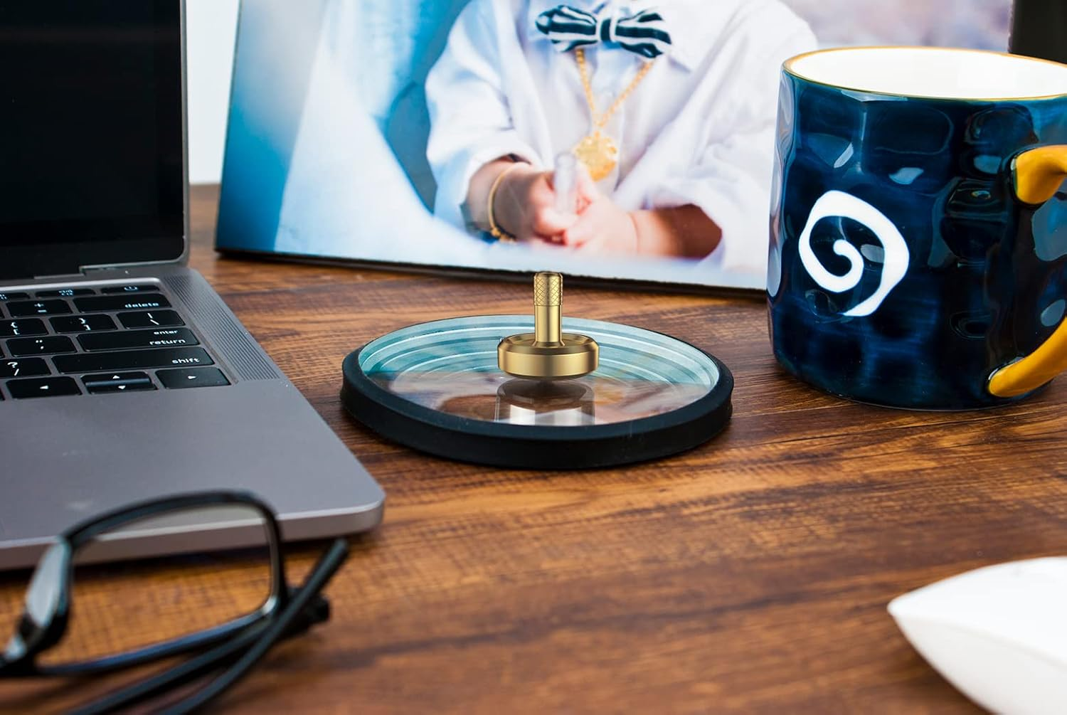 Djuiinostar Spinning Top (AVG 5-8 Minutes), CNC Machined from Solid Brass, High Precision Desk Toy, Waste Your Time Efficiently DST-820 image number 2