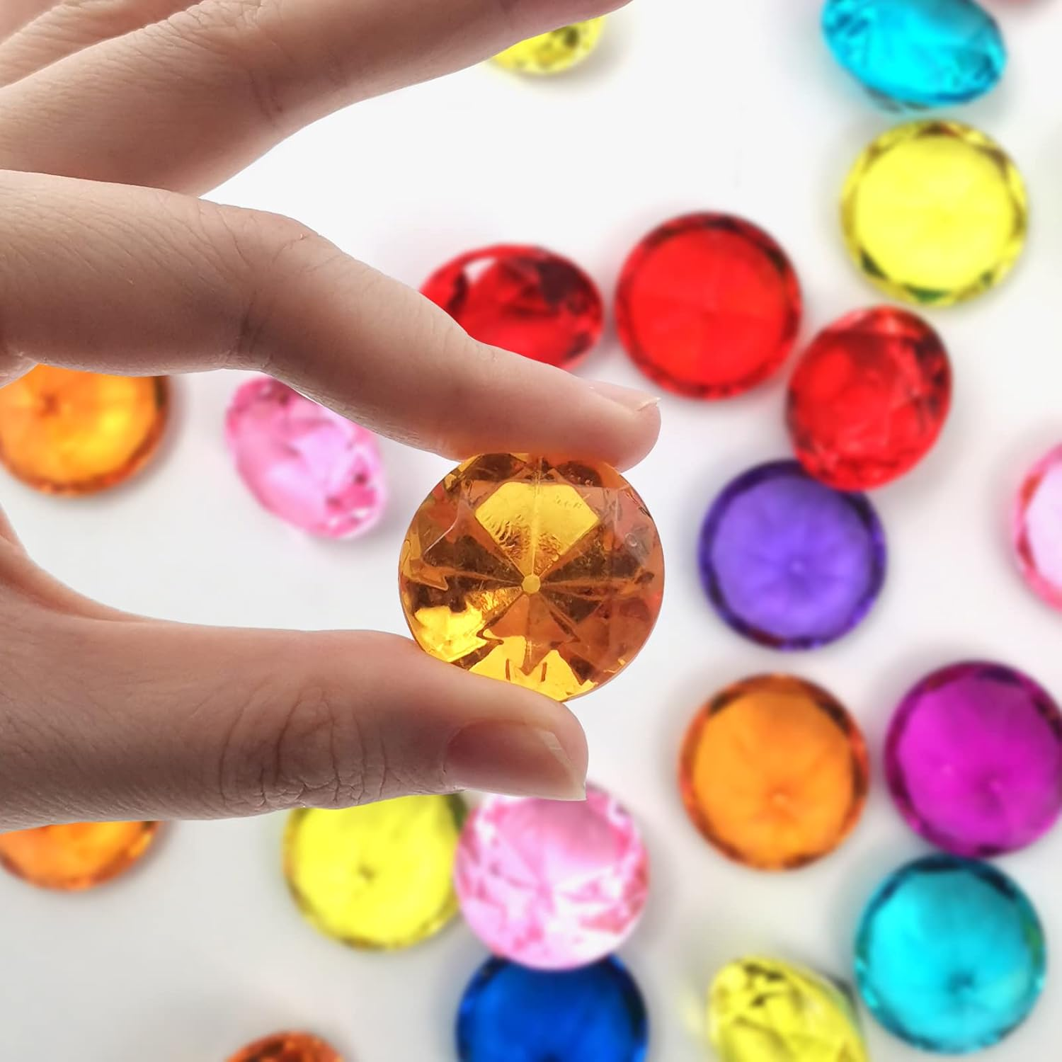 XHKDSYMC 100Pcs Clear Acrylic Diamonds 25Mm Wedding Table Scatters Gemstones Confetti for Vase Fillers,Floral Decor,Bridal Shower Decorations,Home Centerpieces,Candle Display (Multicolor) image number 4