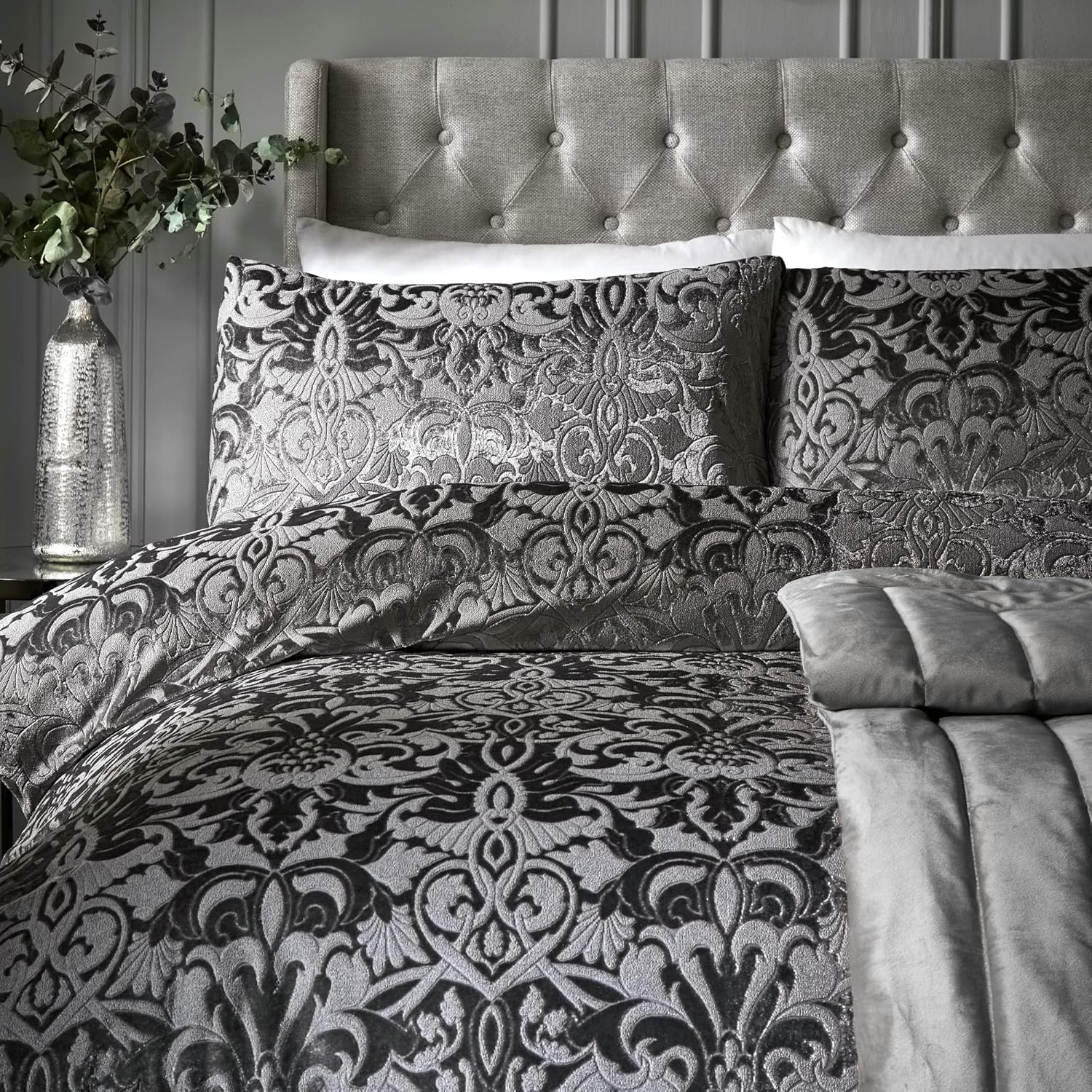 Laurence Llewelyn-Bowen Slate Grey Embossed Damask Duvet Cover - Super King Size (260 X 220Cm) - 2 Pillowcases - Luxury Grey Velvet Jacquard Bedding Set image number 1