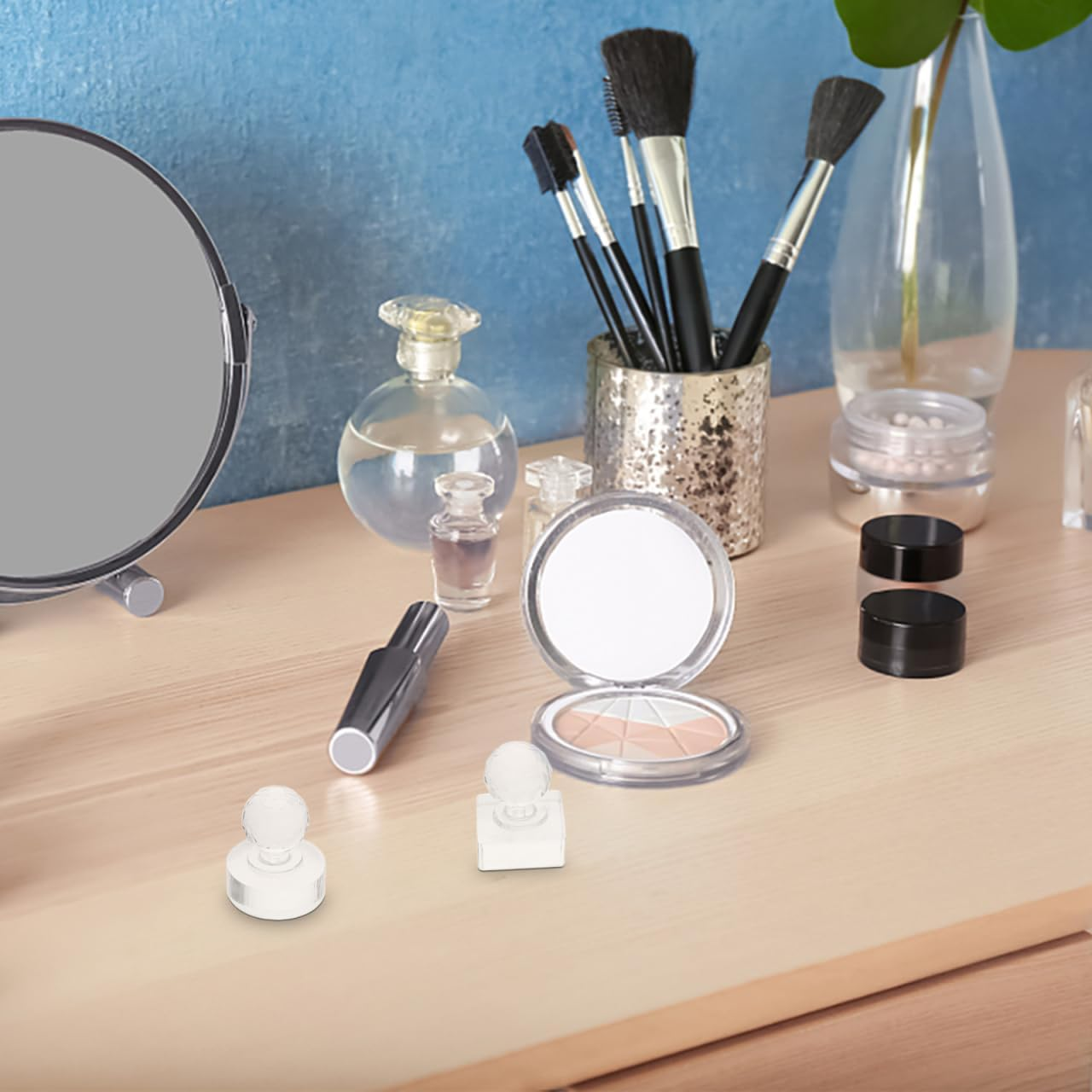 NULYLU 2Pcs Eyeshadow Pressing Stamp Makeup Tool Square 9-Compartment and 27Mm round Crystal Palette for Magnetic Eyeshadow Palette Depotting and Highlighter Refill in Australia image number 3