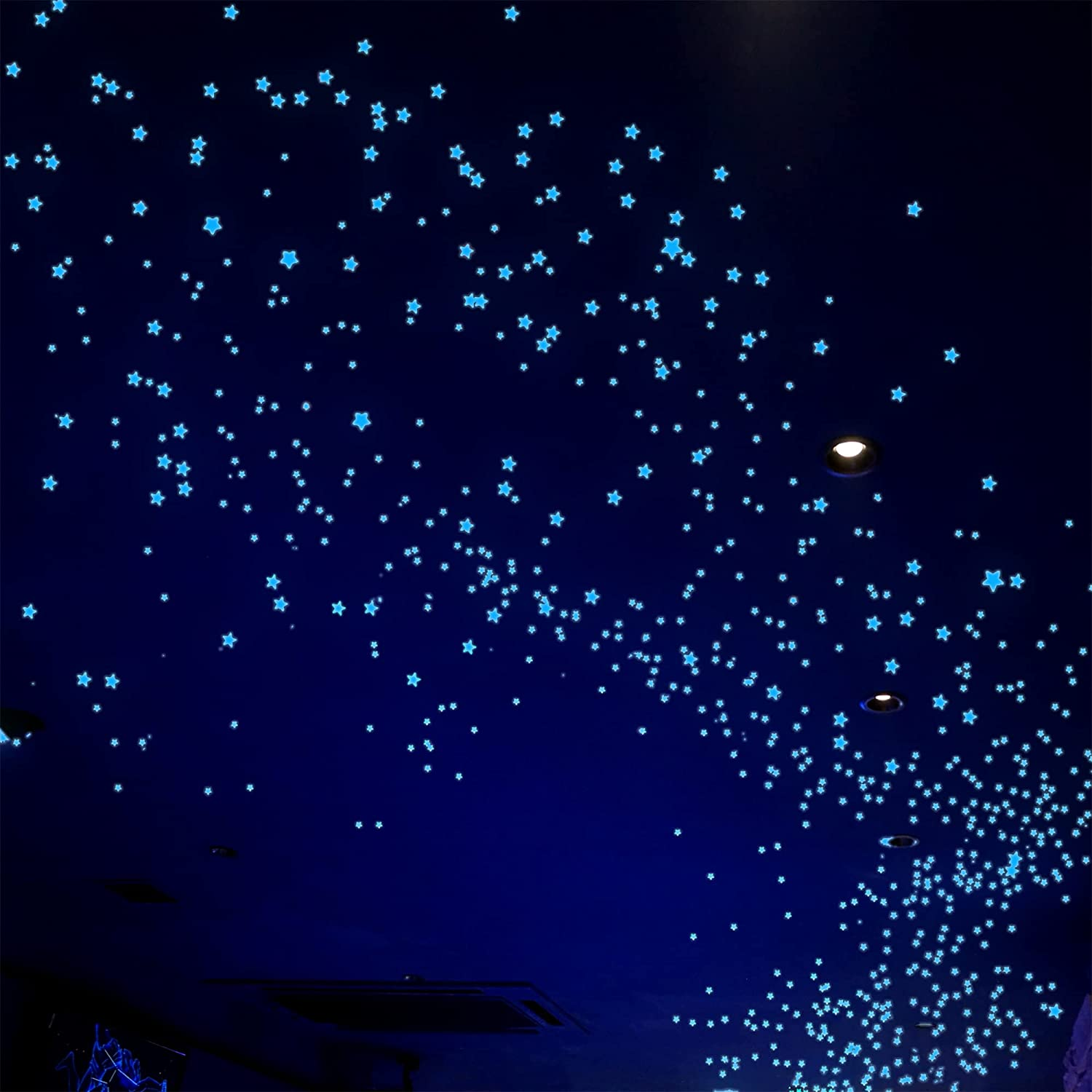 Glow in the Dark Stars Decals Decor for Ceiling 633 Pcs Realistic 3D Stickers Starry Sky Shining Decoration Perfect for Kids Bedroom Bedding Room Gifts