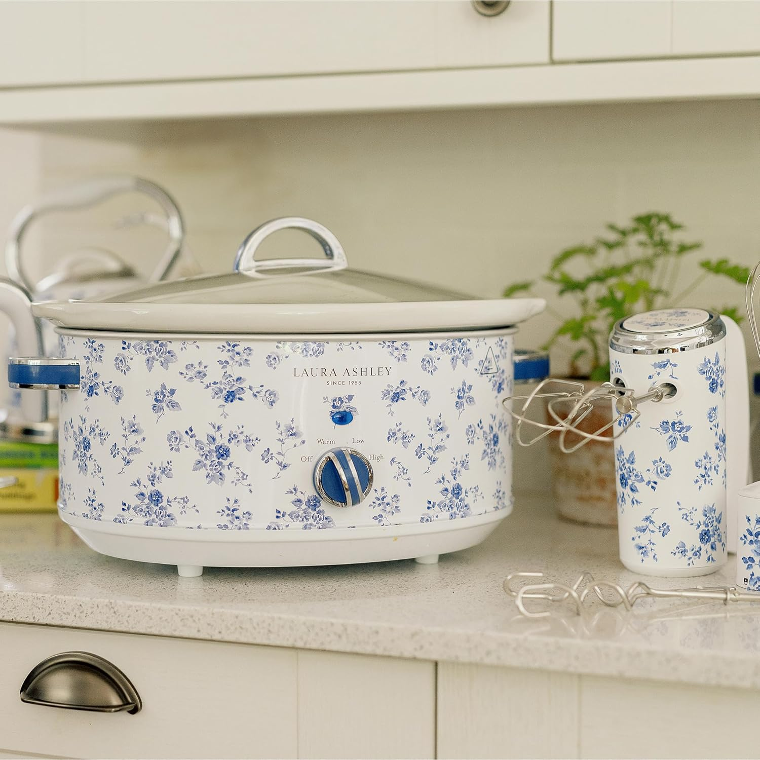 Laura Ashley China Rose Slow Cooker 3.5 Litres. Large Electric Slow Cooker for 4 to 5 People. Slow Cookers Stainless Steel with 3 Heat Settings. Detachable Ceramic Pot with Tempered Glass Lid image number 2