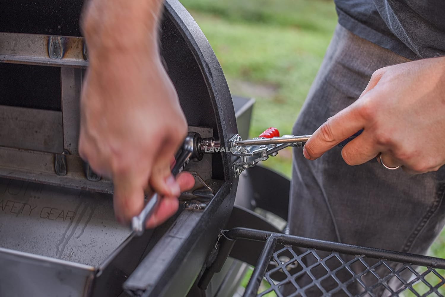 Lavalock&reg; Oklahoma Joe'S Smoker Lid Latch Kit for Longhorn, Highland, 3 in 1 Cook Chamber Lid 2 Pack image number 5