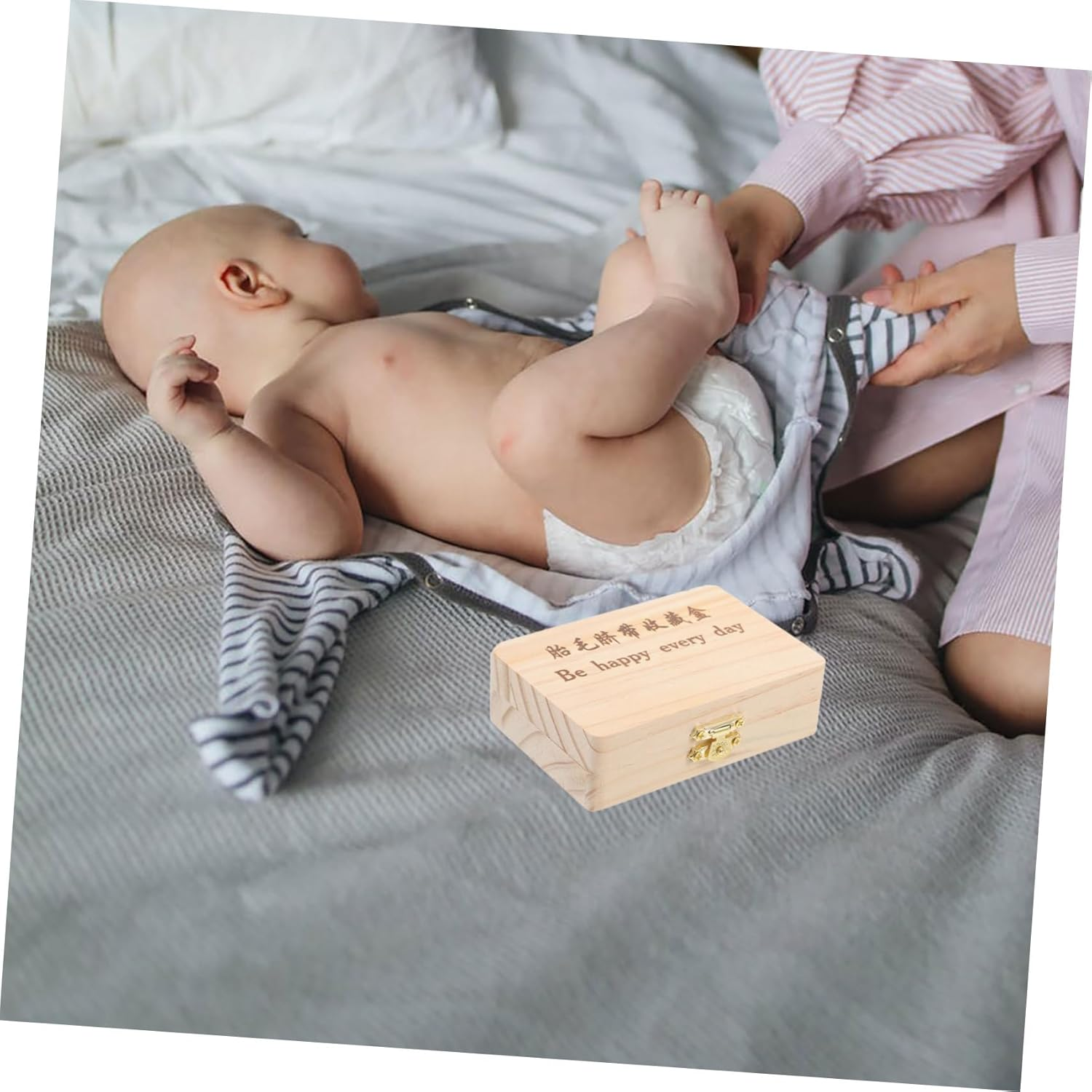 INOOMP Adorable Keepsake Box Cord Storage Fetal Hair Teeth Preservation Wooden Newborn image number 3