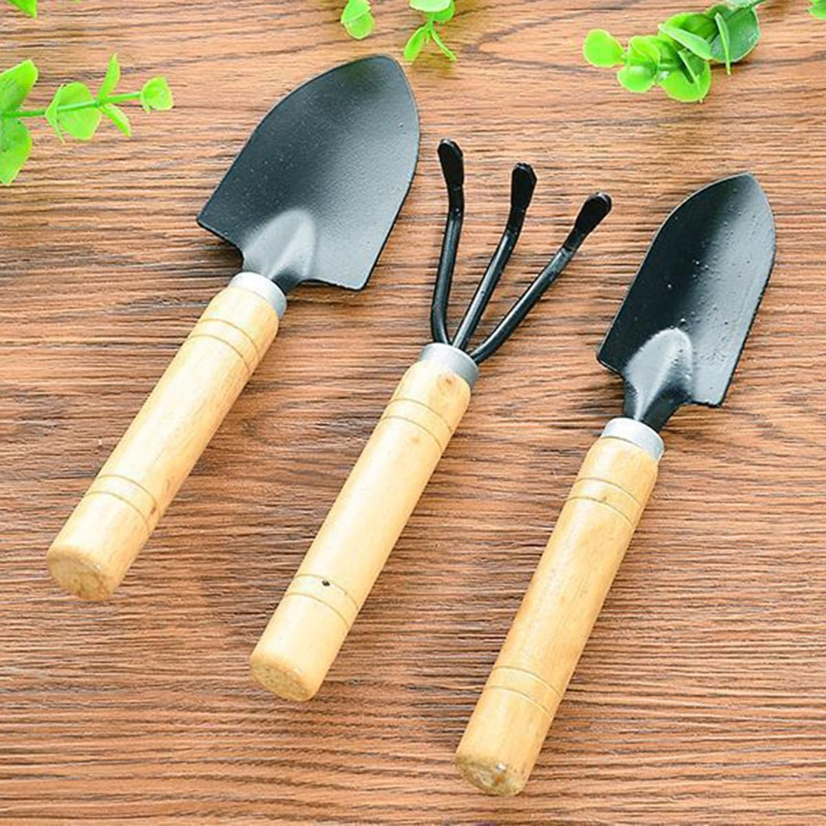 5 Pack Hanging Planters,8'' Hanging Plant Pots Baskets,With Hanging Chains and Drainage Plugs,For Flower Plant Lovers,Indoor Outdoor Flower Plant Pot Containers,Come with Free Mini Garden Tools Set