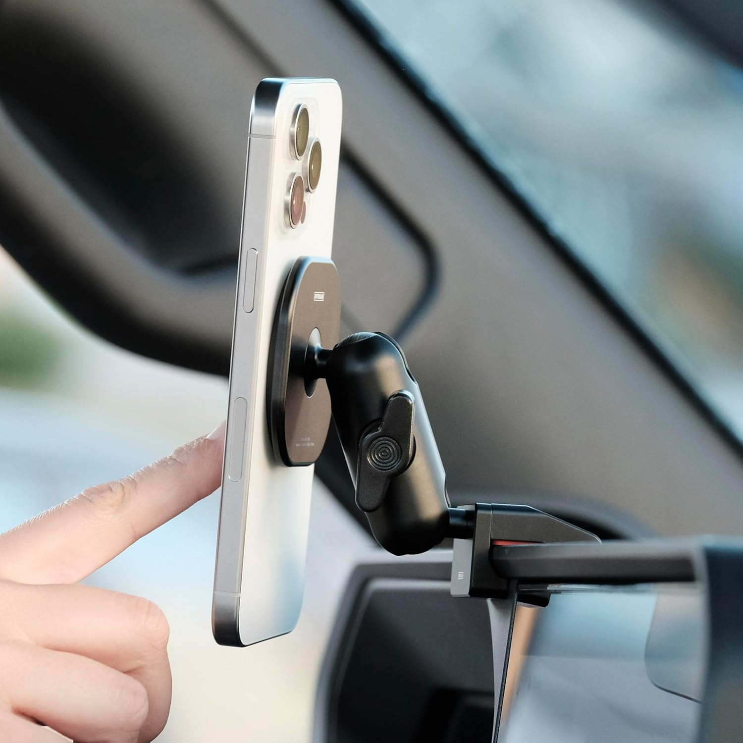 Offroam Phone Mount Made for Magsafe and Toyota Land Cruiser 250 2024-2025 | 360-Degree Swivel, Aluminum Construction image number 2