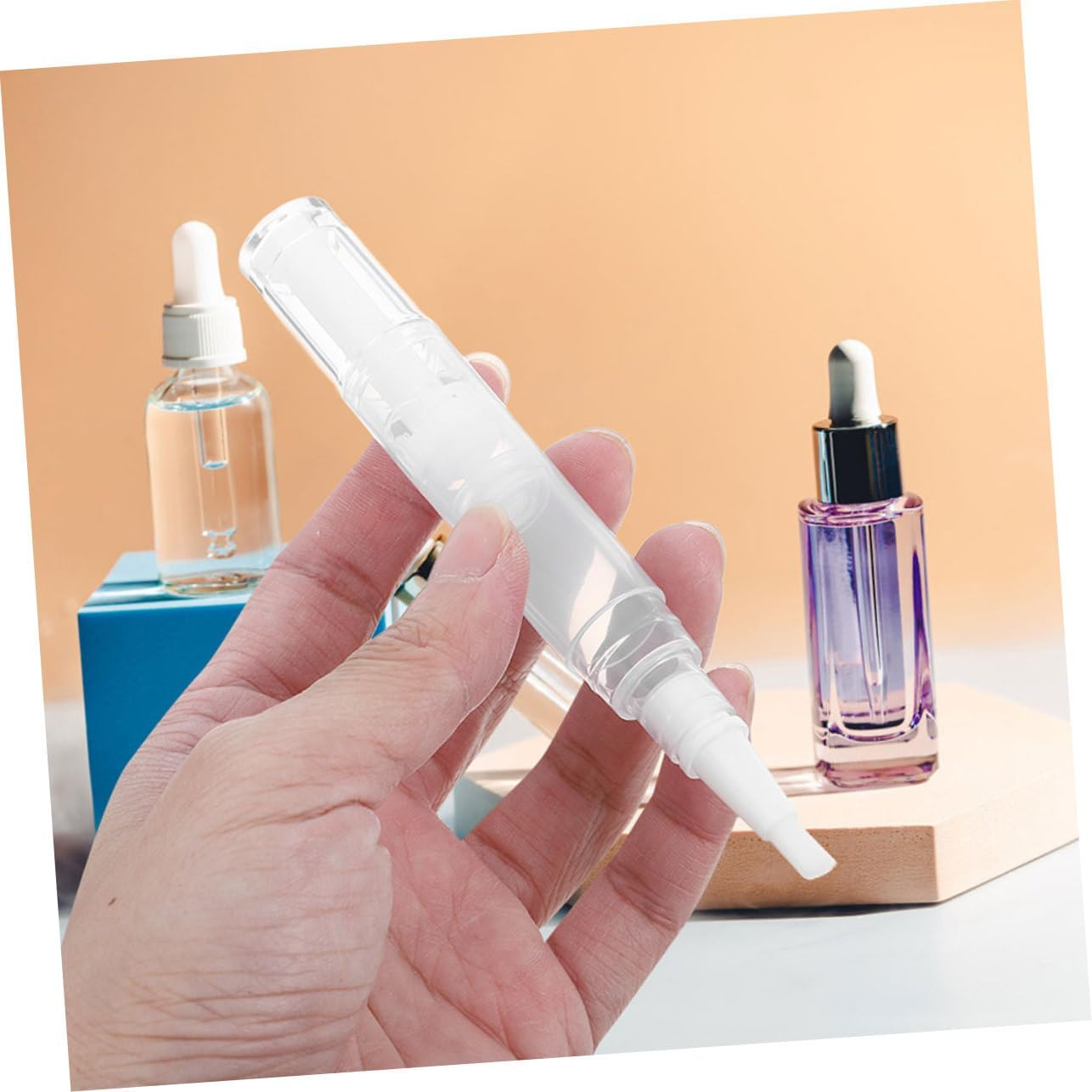 Baluue 5Pcs Transparent Refillable Nail Oil Pens with Lightweight Plastic Cuticle Applicator Tubes for Essential Oils and Lip Gloss Compact Makeup Tool for Travel And image number 4