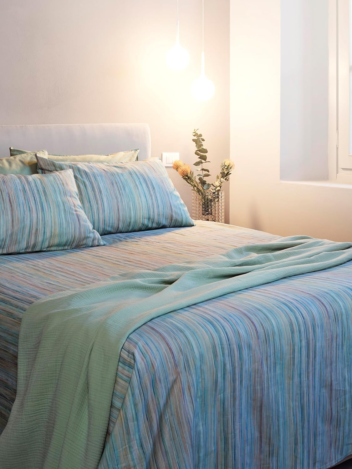 Guzzini Classic Bedspread, 180 X 260 Cm, 100% Oekotex Certified Cotton Bedspread, Lightweight, Soft Duvet, Breathable Weighted Blanket Provides High Comfort at Any Season, Cotton Bed Linen image number 4