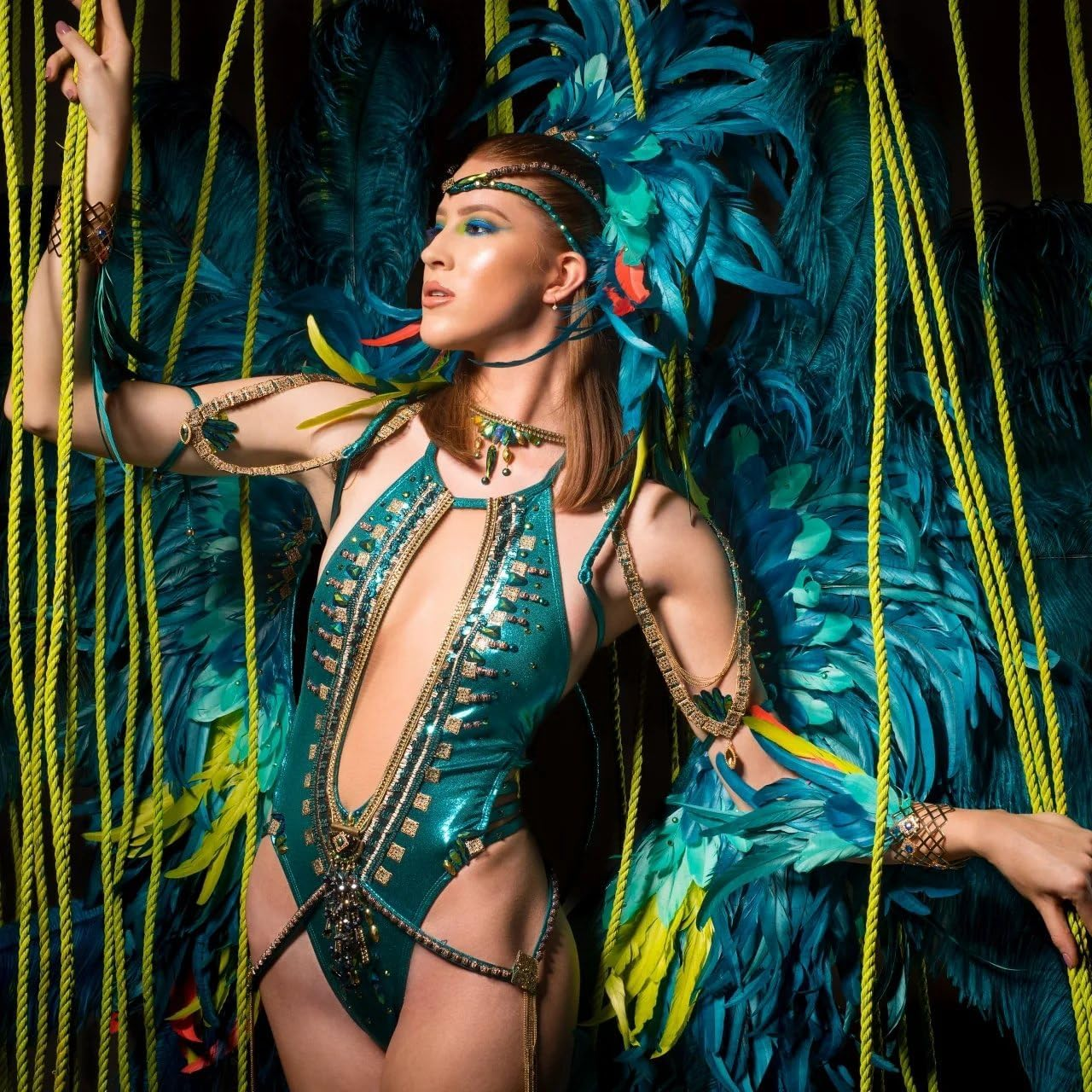 Shekyeon 12-14 Inch Rooster Tail Feather, Use for Hats, Costume, Decoration, Pack of 50 (Turquoise) image number 2