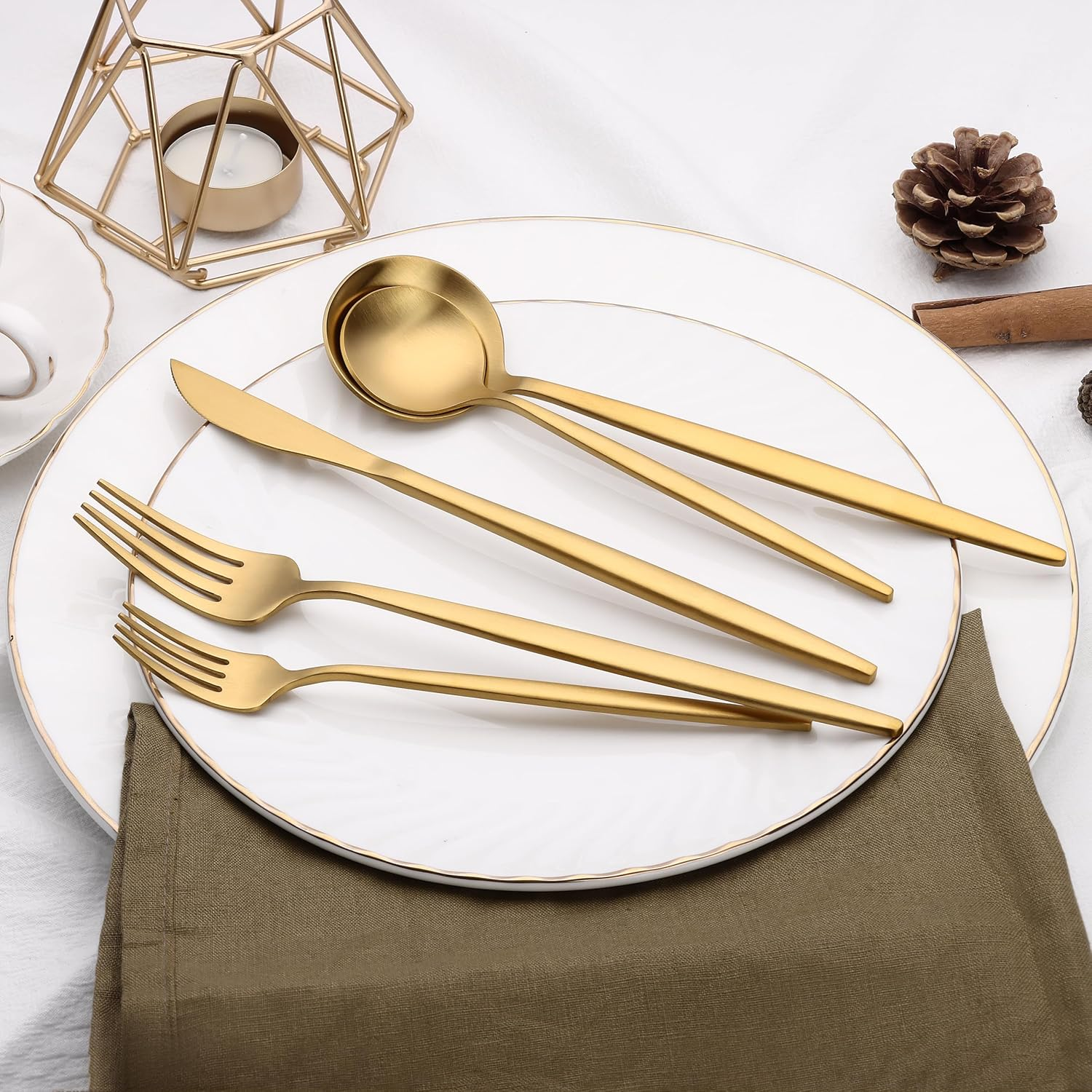 40 Piece Gold Silverware Set for 8, Terlulu Stainless Steel Flatware Set, Gold Cutlery Set Utensils Set, Tableware Include Forks Knives Spoons for Home Kitchen Restaurant Wedding, Satin Finish image number 3
