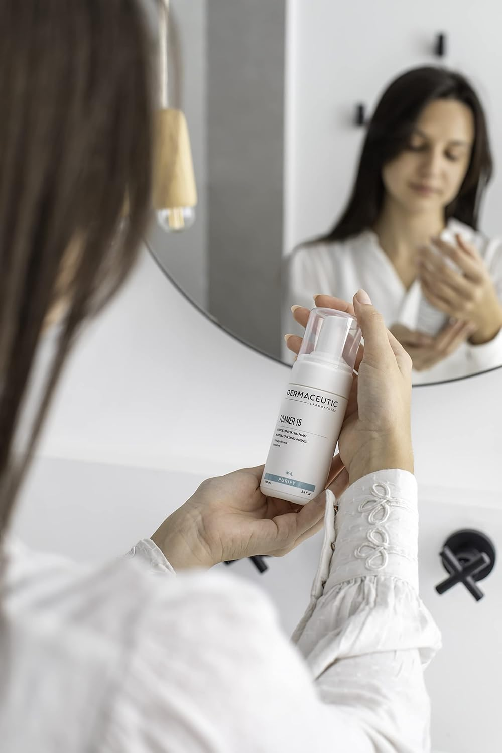 Dermaceutic Foamer 15 - Gentle Foaming Cleanser - Brightening Face Wash - Exfoliating Cleanser for a Clear and Bright Complexion - 100Ml image number 6