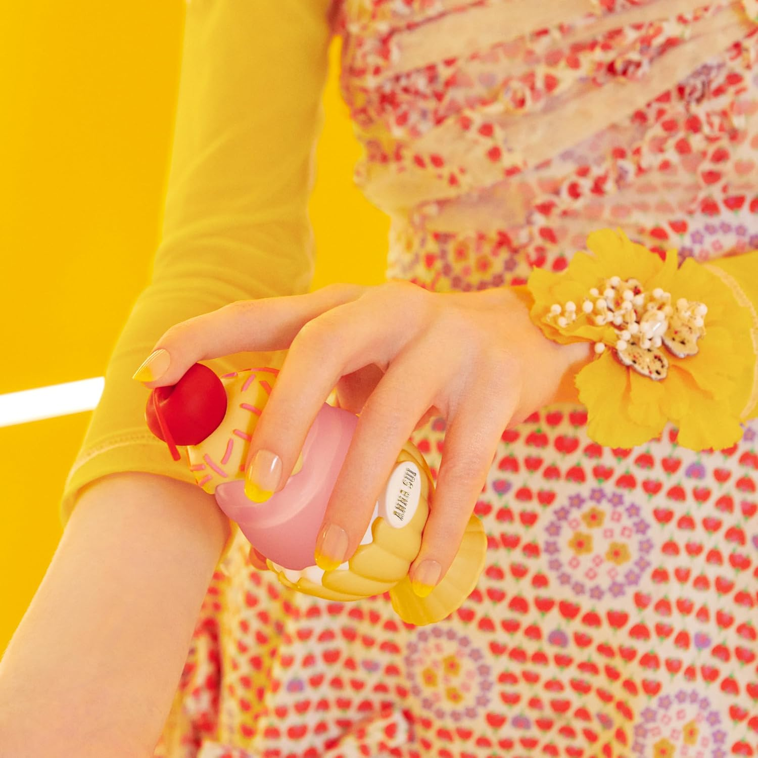 Anna Sui Sundae Mellow Yellow Women Edt 50 Ml image number 4