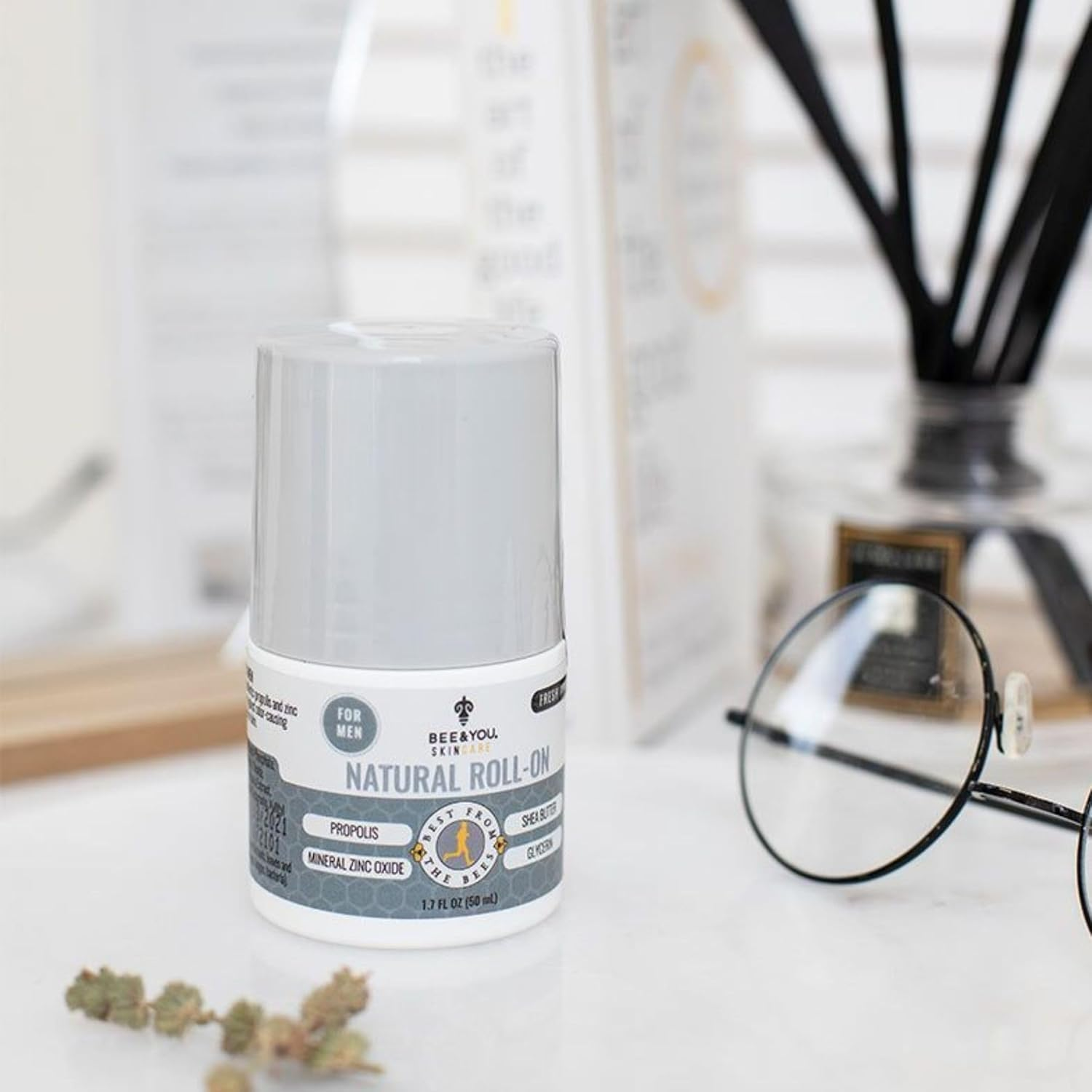 Bee&You Apicare Natural Roll-On - Light and Fresh Cooling 100% Natural with Anatolian Propolis, Shea Butter and Mineral Zinc - Prevent Bad Odor (For Men)