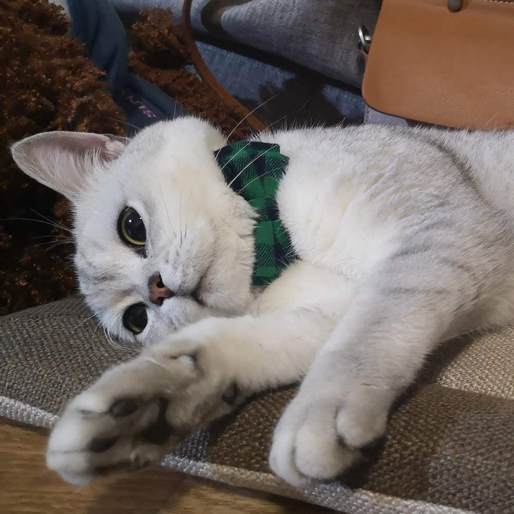 4PCS Breakaway Bowtie Pet Collar with Bell(2Red&2Green Plaid Style),Christmas Dog Collar with Bow, Christmas Plaid Dog Bow Tie, Adjustable Cotton Red Bowtie Dog and Cat Valentine'S Day Collars for Kitty, Puppy, Dogs,Small Pets