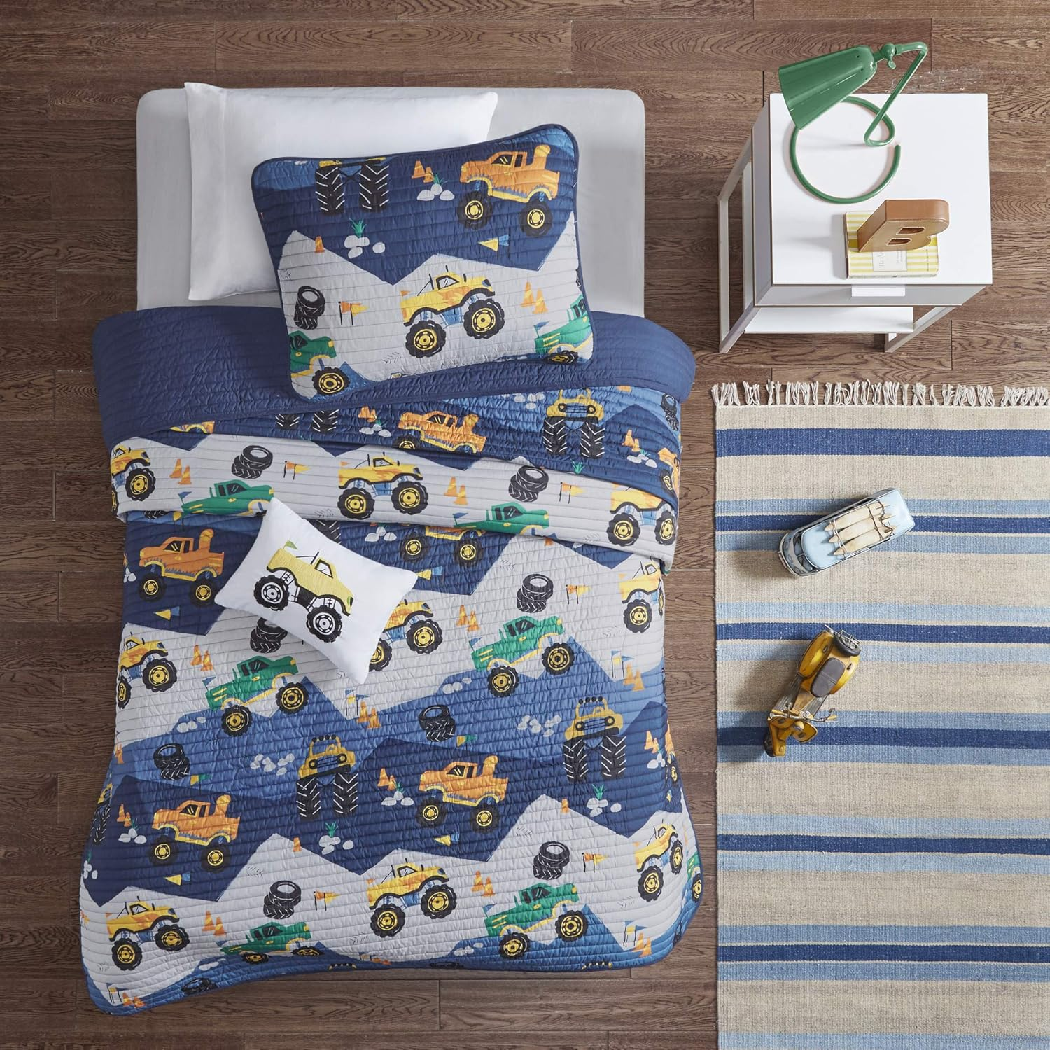 Mi Zone Kids Nash Reversible Quilt Set, Vibrant Fun Design, Lightweight All Season Children Bedding, Coverlet Bedspread, Boys Bedroom D&eacute;cor, Full/Queen, Big Wheel Monster Trucks 4 Piece image number 4