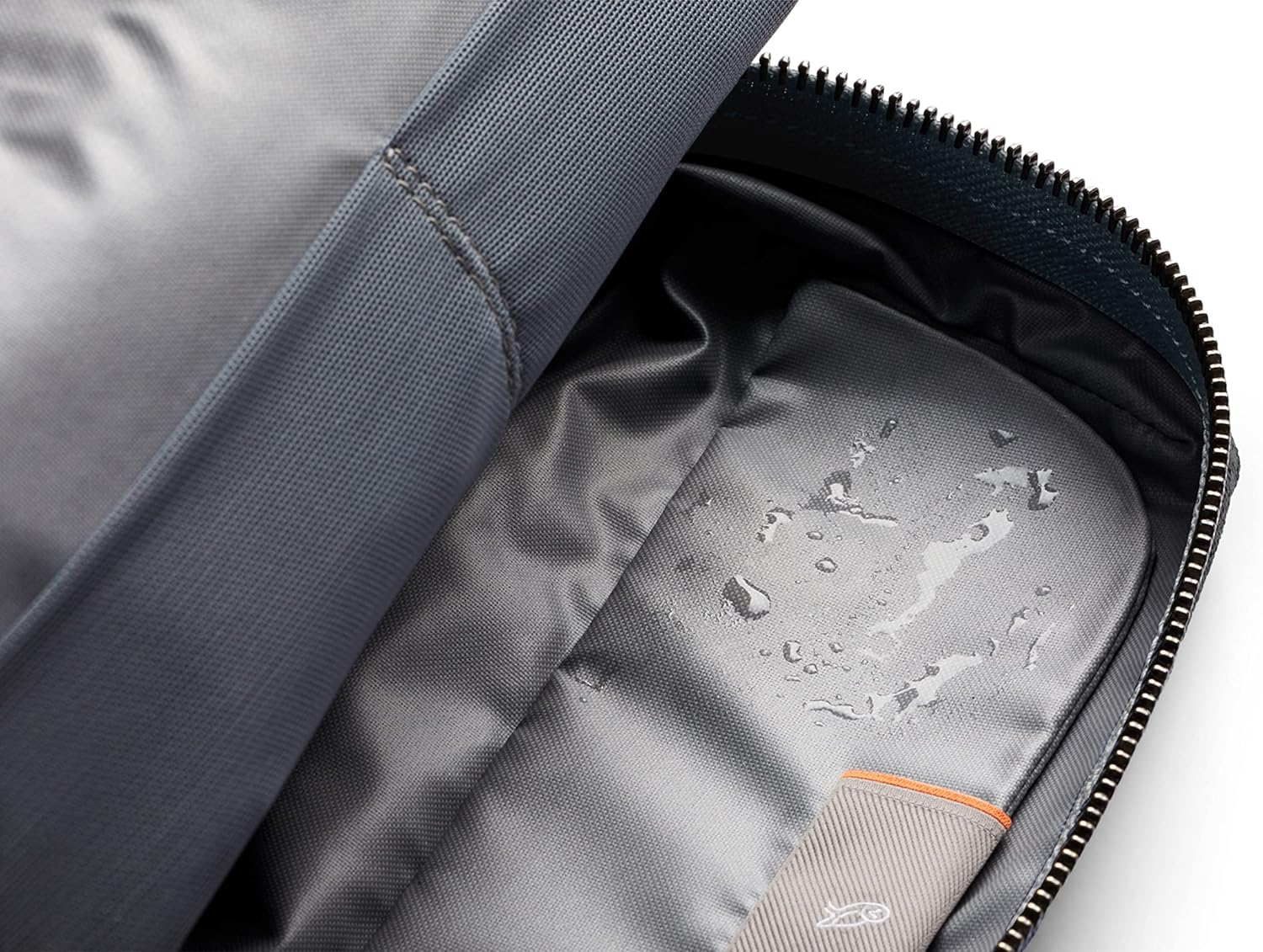 Bellroy Toiletry Kit (Unisex Toiletry Bag, Zipper Closure, Water-Resistant Lining, Toothbrush Sleeve with Magnetic Closure, Internal Mesh Pocket Organization) - Slate - Navy image number 4