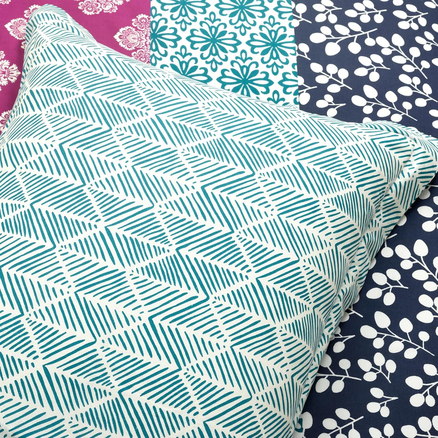 Lush Decor Bohemian Stripe Reversible Cotton Duvet Cover Set, 3 Piece Set, King, Fuchsia & Orange - Boho Bedding Set - Bold & Colorful - Striped Duvet Cover - Maximalist & Boho Bedroom Decor