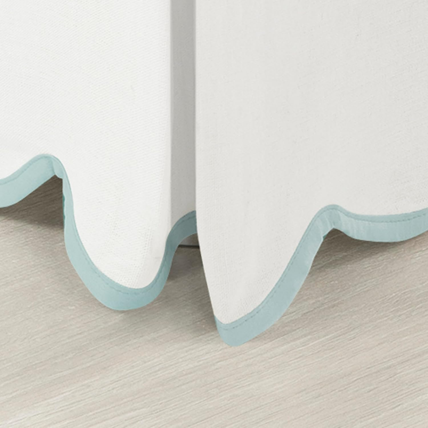 Lush Decor Coastal Chic Scallop Edge Linen Textured Bed Skirt Blue/White Single King - Soft Elegant Luxury Easy Fit Elastic Band Tailored Bedskirt image number 3