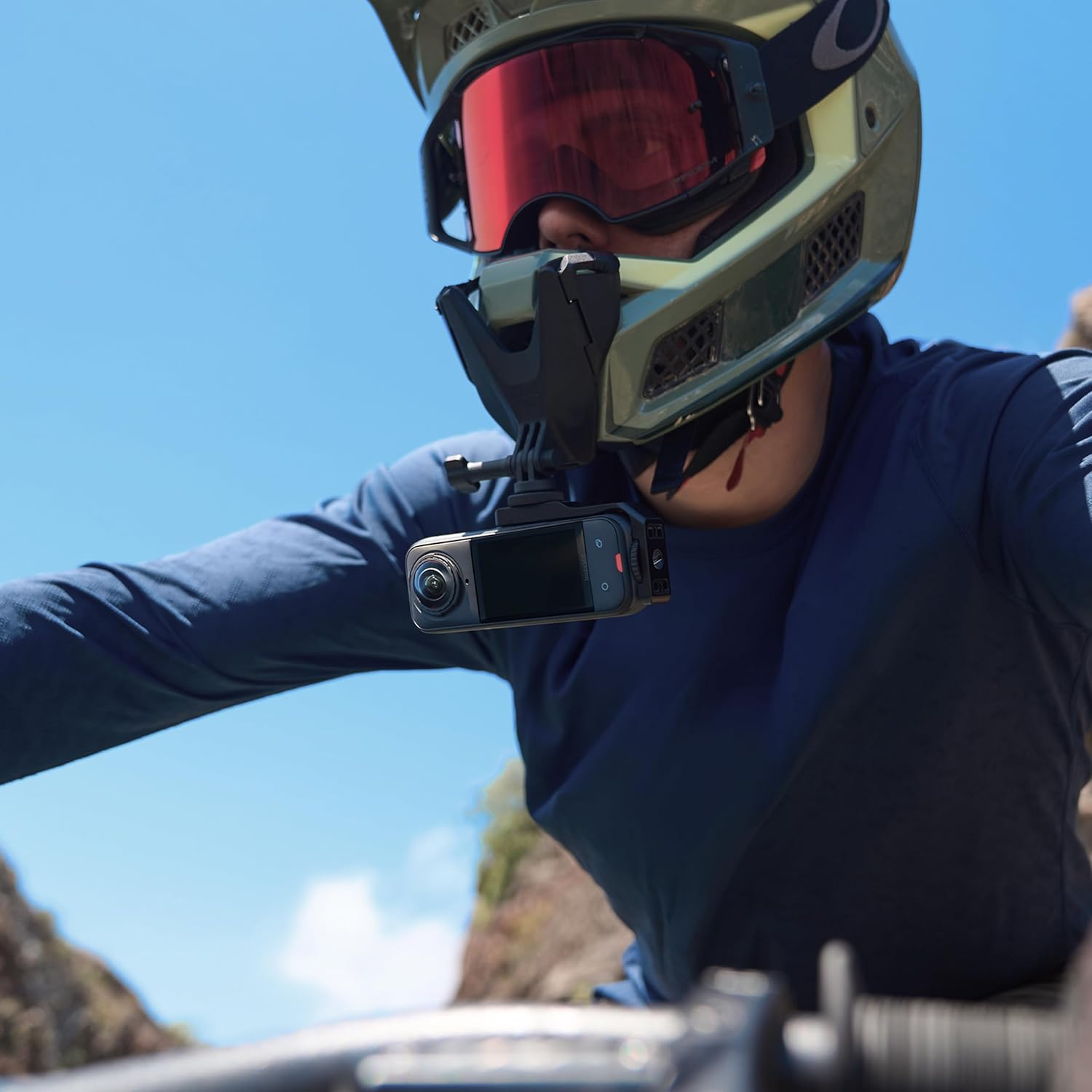 Insta360 X5 Vertical-Horizontal Mount image number 4