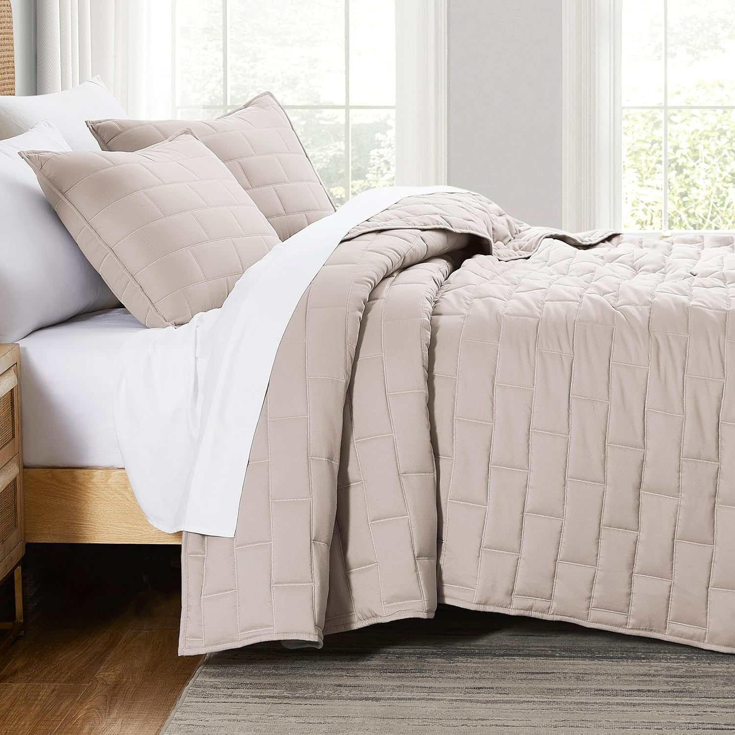 Southshore Fine Linens - the Brickyard Collection Lightweight Quilt Sets, Microfiber, Bone, Full/Queen