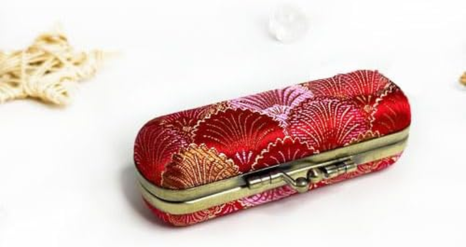 Lipstick Case with Mirror Lipstick Case Storage Case Kiss Lock of Iron Mini Portable Vintage Floral Pattern Jewelry Case Cosmetic Case,Retro Style (Red, 9 * 3.5 * 3.5Cm) image number 5
