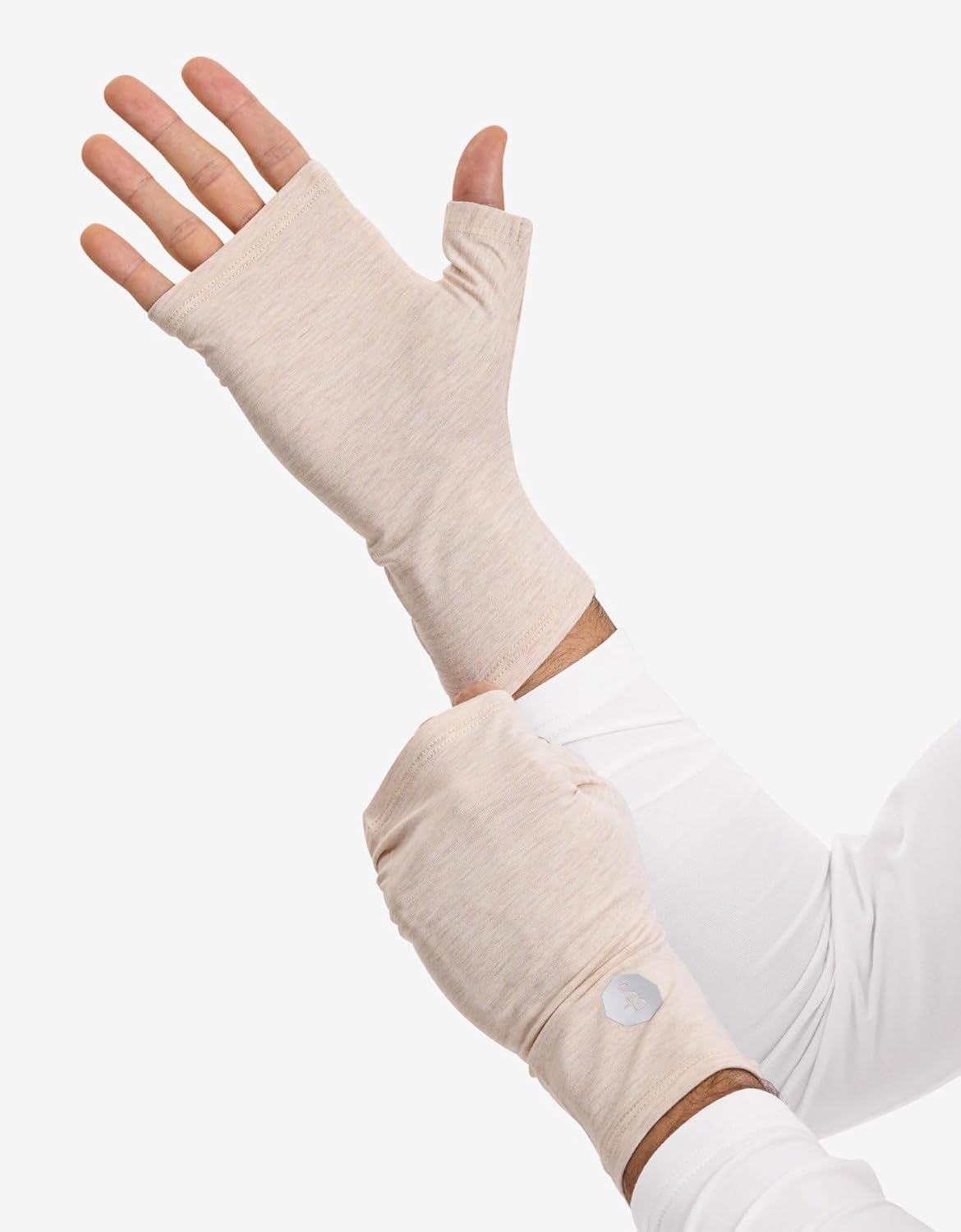 Solbari Unisex Hand Covers UPF 50+, Breathable UV Protection, Fingerless Gloves for Sensitive Skin, Outdoor Accessory image number 4